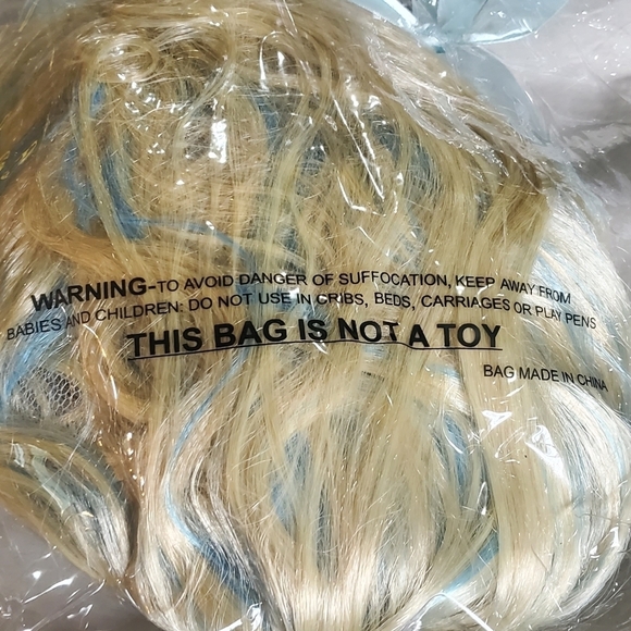 Alice Wig - Rebel Toons Costume Accessory - Picture 6 of 8